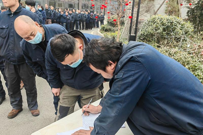 福利品發放現場熱火朝天各單位人員配合默契12